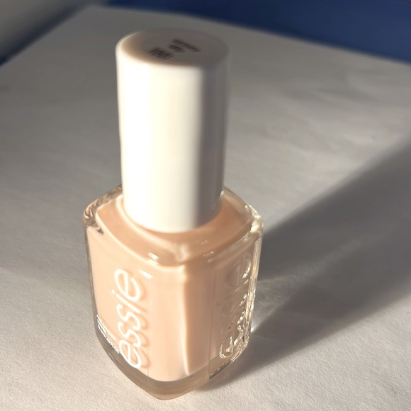 essie Makeup Essie Nail Polish Glossy Shine Finish Skinny Dip 46 Fl